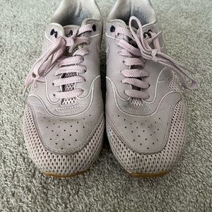 Nike Air Max 1 Particle Rose Size 9